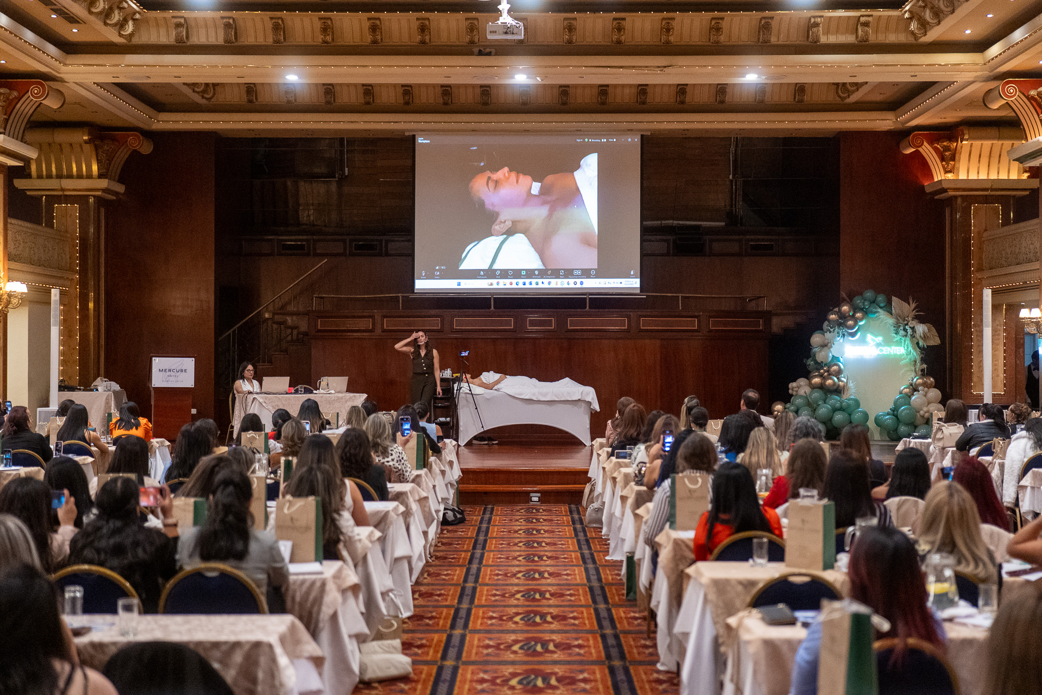 Formación UYA en auditorio